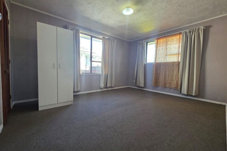 Photo of property in 10 Nogat Avenue, Papatoetoe, Auckland, 2024