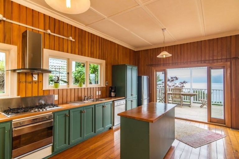 Photo of property in 4 Lower Watt Street, Wadestown, Wellington, 6012