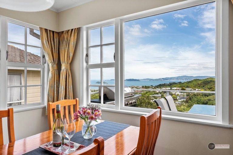 Photo of property in 24 Cypress Drive, Maungaraki, Lower Hutt, 5010