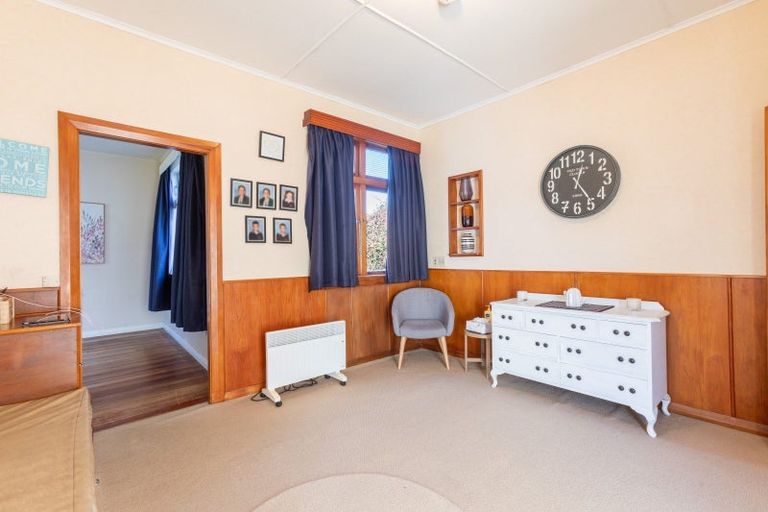 Photo of property in 43 Mcphee Street, Dannevirke, 4930