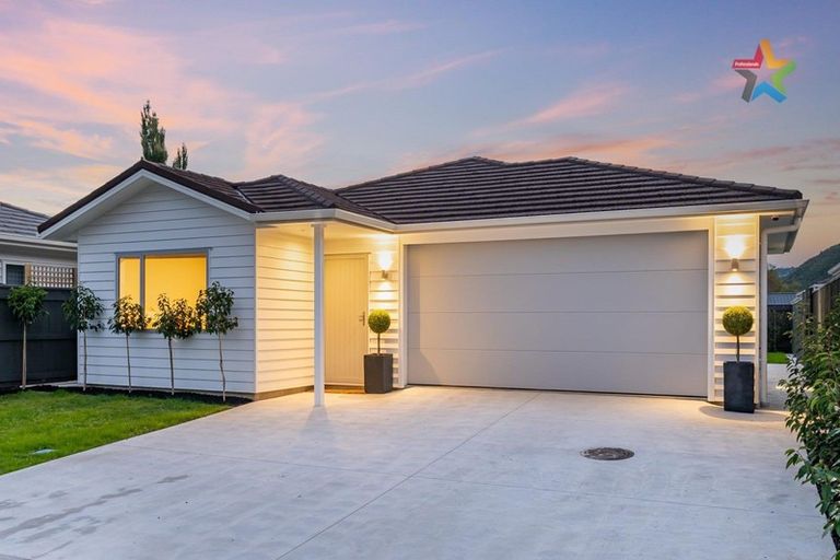 Photo of property in 7 Ford Road, Manor Park, Lower Hutt, 5019