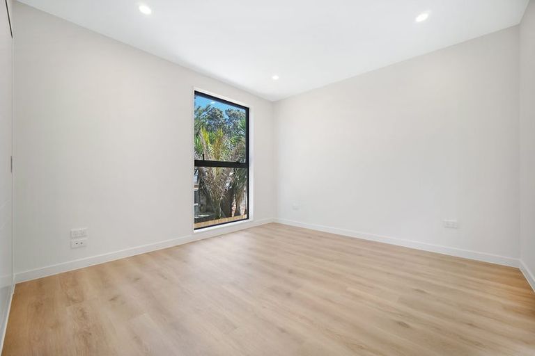 Photo of property in 1/44 Mcleod Road, Weymouth, Auckland, 2103