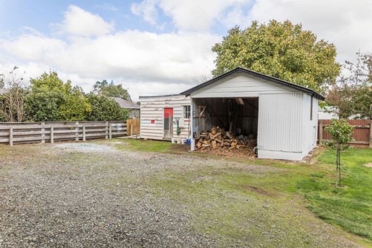 Photo of property in 22 King Street, Dannevirke, 4930