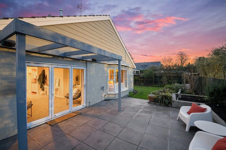 Photo of property in 2/198 Clyde Road, Burnside, Christchurch, 8053