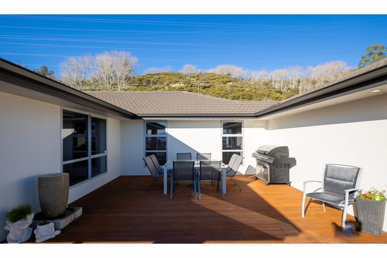 Photo of property in 9 Berkshire Place, Stoke, Nelson, 7011