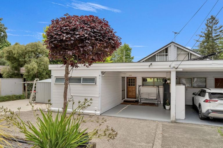 Photo of property in 100b Grand Vue Road, Kawaha Point, Rotorua, 3010