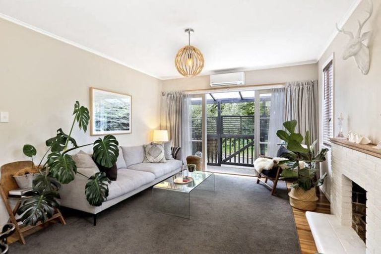 Photo of property in 1/67 Matipo Road, Te Atatu Peninsula, Auckland, 0610