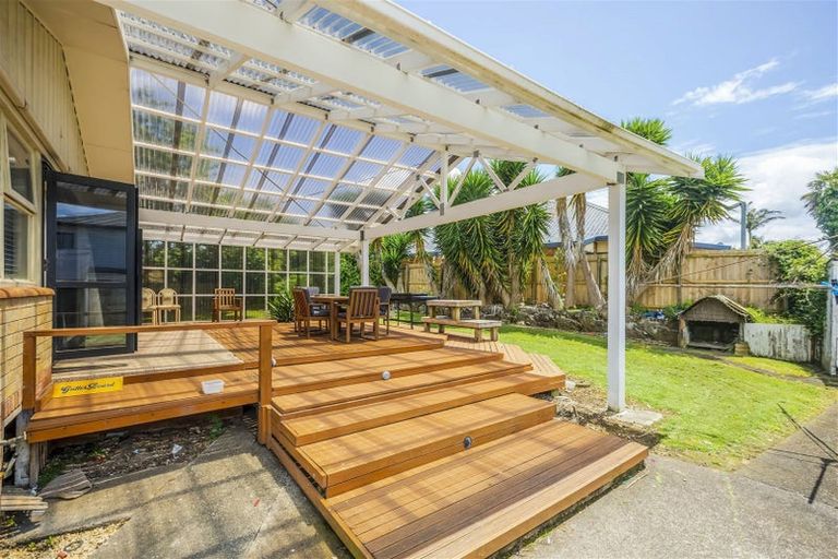 Photo of property in 5 Dreadon Road, Manurewa, Auckland, 2102