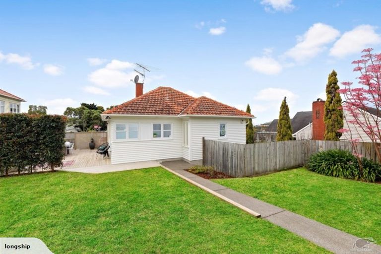 Photo of property in 21 Pukerangi Crescent, Ellerslie, Auckland, 1051