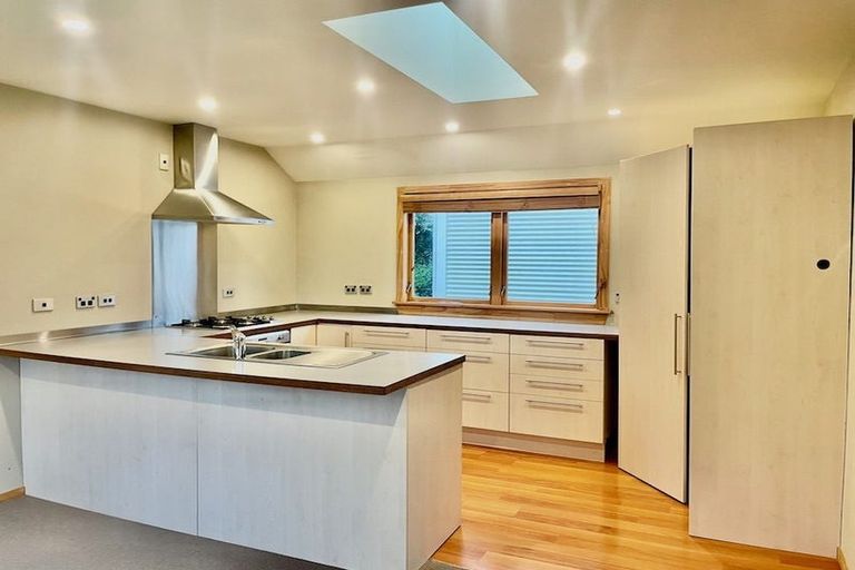 Photo of property in 22 Parliament Street, Thorndon, Wellington, 6011