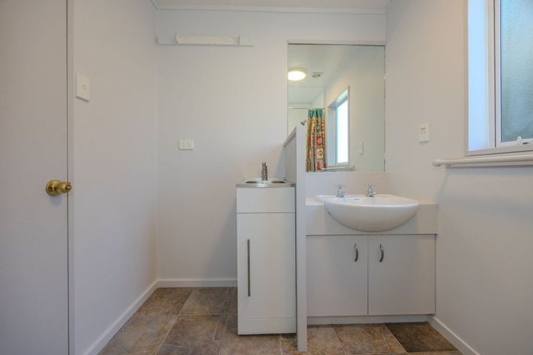 Photo of property in 9a Aeolus Place, Wanaka, 9305