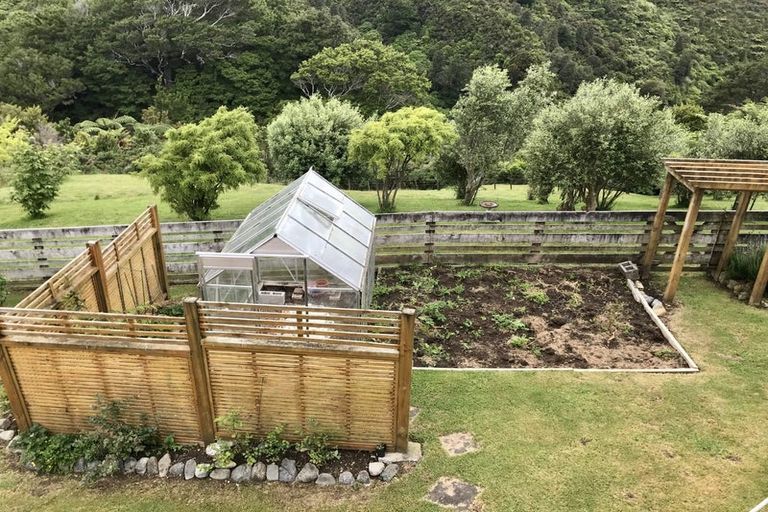 Photo of property in 9 Mcewen Crescent, Riverstone Terraces, Upper Hutt, 5018