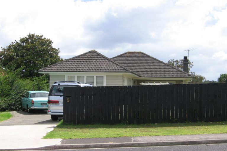 Photo of property in 5a Marsh Avenue, Forrest Hill, Auckland, 0620
