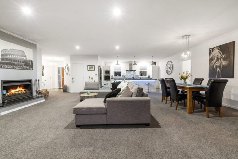 Photo of property in 939 Kahikatea Flat Road, Waitoki, Kaukapakapa, 0871