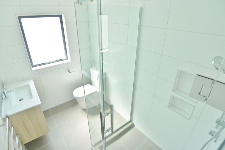 Photo of property in 28 Rakich Place, Henderson, Auckland, 0612