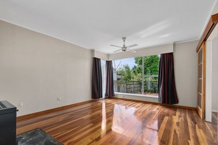 Photo of property in 26 Vina Place, Massey, Auckland, 0614