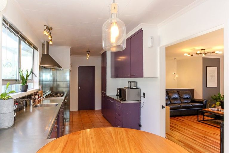 Photo of property in 13 Carlton Terrace, Westown, New Plymouth, 4310