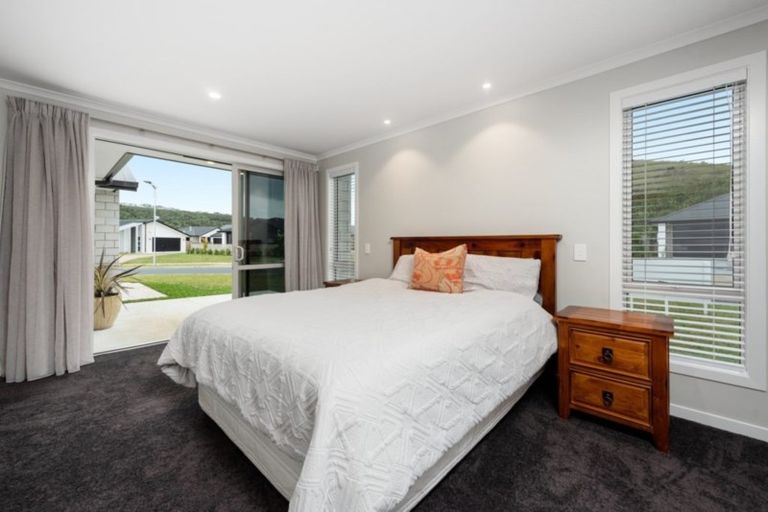 Photo of property in 52 Awataha Crescent, Pyes Pa, Tauranga, 3110