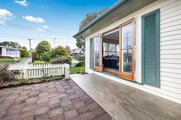 Photo of property in 37 Mckean Avenue, Manurewa, Auckland, 2102