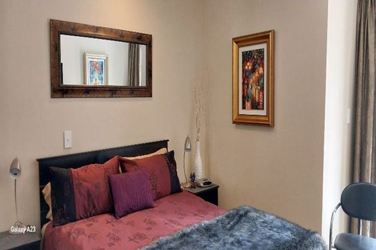 Photo of property in Highwic, 2/32 Hobson Street, Thorndon, Wellington, 6011