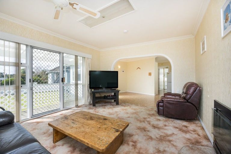 Photo of property in 196 Cambridge Street, Levin, 5510