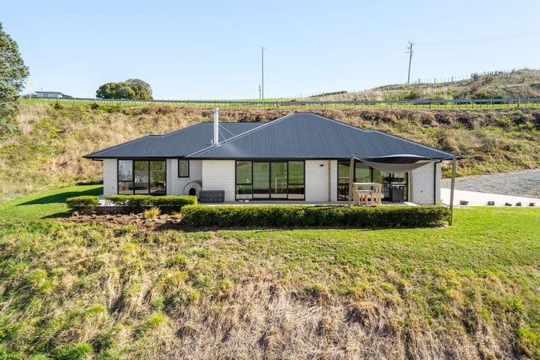 Photo of property in 411 Tuhikaramea Road, Temple View, Hamilton, 3290