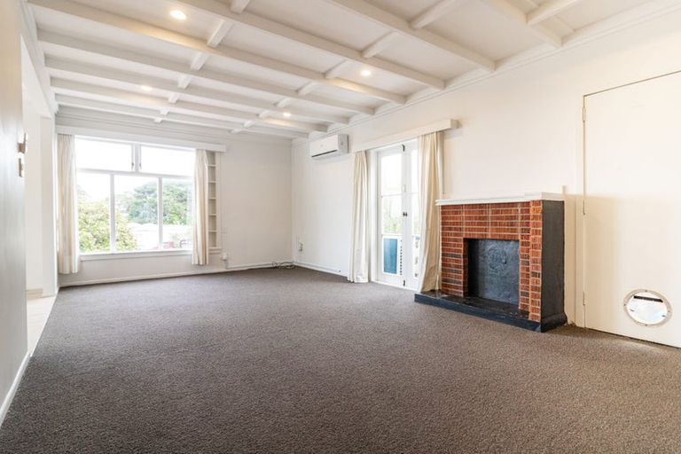 Photo of property in 1/78 Seaview Road, Castor Bay, Auckland, 0620
