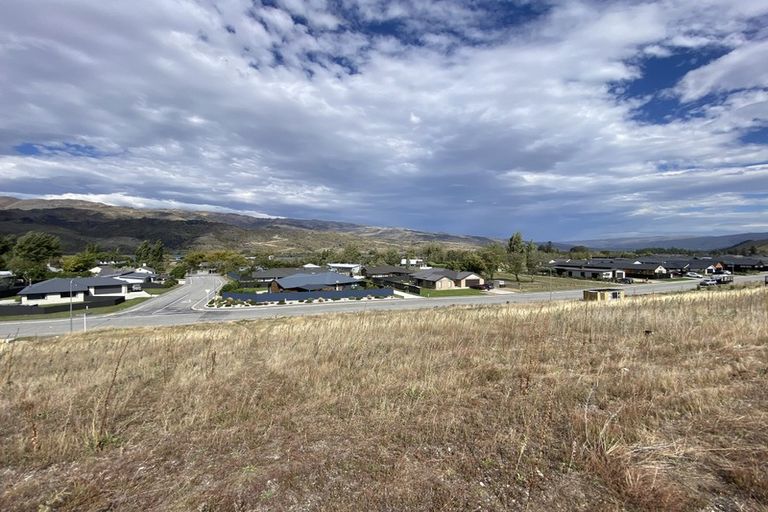 Photo of property in 65 Stratford Drive, Mount Pisa, Cromwell, 9383