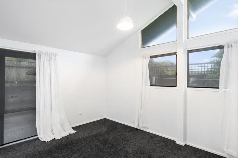 Photo of property in 14a Woodleigh Street, Frankleigh Park, New Plymouth, 4310