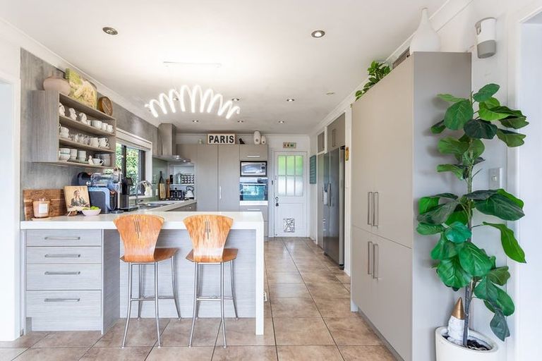 Photo of property in 8 Dunolly Place, Pukekohe, 2120