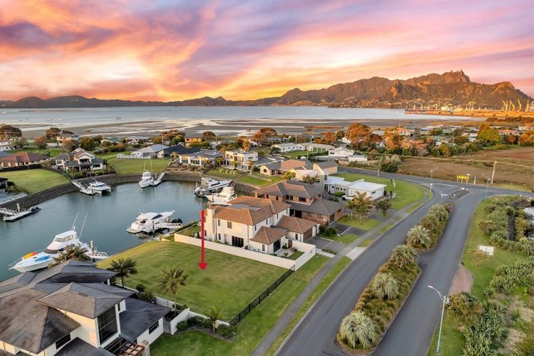 Photo of property in 10 Rauiri Drive, One Tree Point, 0118