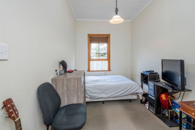 Photo of property in 8 Hereford Street, Levin, 5510