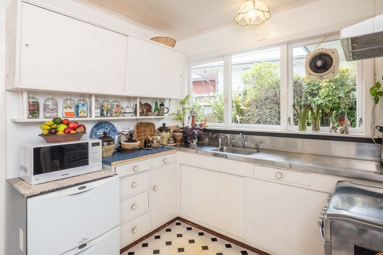 Photo of property in 9 Radnall Way, Johnsonville, Wellington, 6037