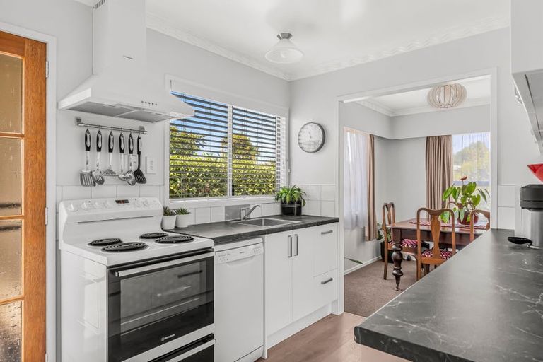 Photo of property in 277 Aberdeen Road, Gisborne, 4010