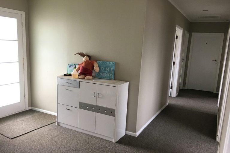 Photo of property in 44 Aurea Avenue, Pakuranga, Auckland, 2010