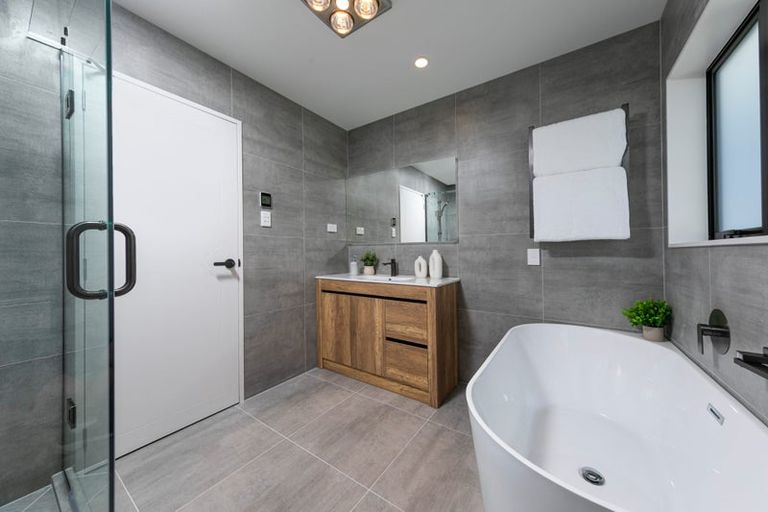 Photo of property in 3 Riroriro Road, Hobsonville, Auckland, 0616