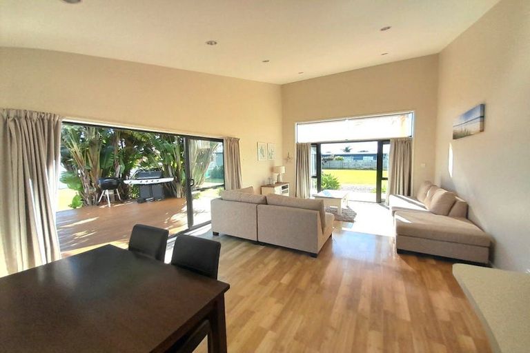 Photo of property in 329 Harbour Drive East, Matarangi, Whitianga, 3592