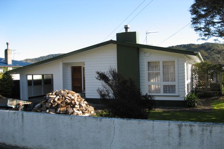 Photo of property in 11 Bull Avenue, Wainuiomata, Lower Hutt, 5014