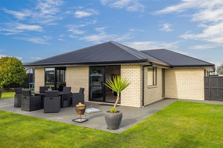 Photo of property in 409 Breezes Road, Aranui, Christchurch, 8061