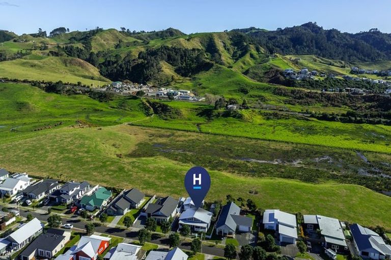 Photo of property in 44 Ocean Breeze Drive, Waihi Beach, 3611