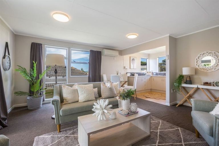 Photo of property in 66 Sievers Grove, Cannons Creek, Porirua, 5024