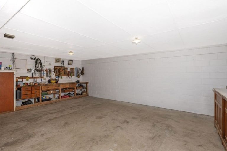 Photo of property in 92 Moana Road, Okitu, Gisborne, 4010