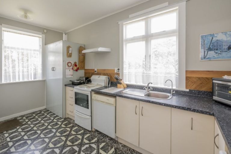 Photo of property in 30 Sussex Street, Levin, 5510