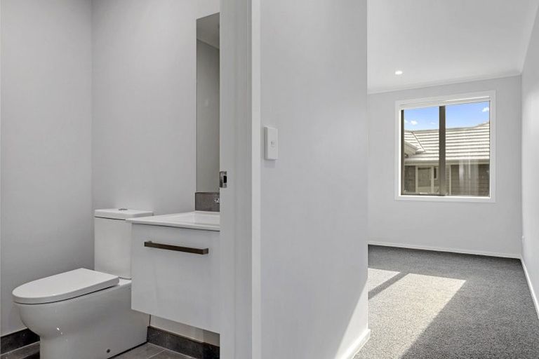 Photo of property in 2/97 Seddon Road, Frankton, Hamilton, 3204