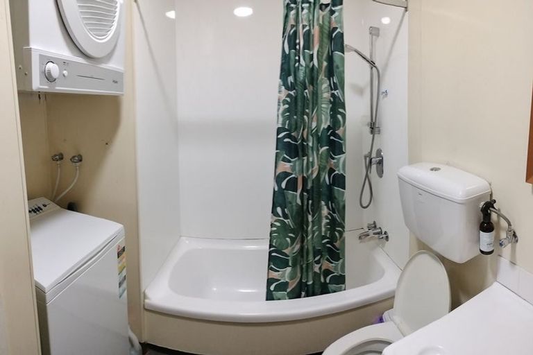 Photo of property in Hobson Court Flats, 36/70 Hobson Street, Thorndon, Wellington, 6011