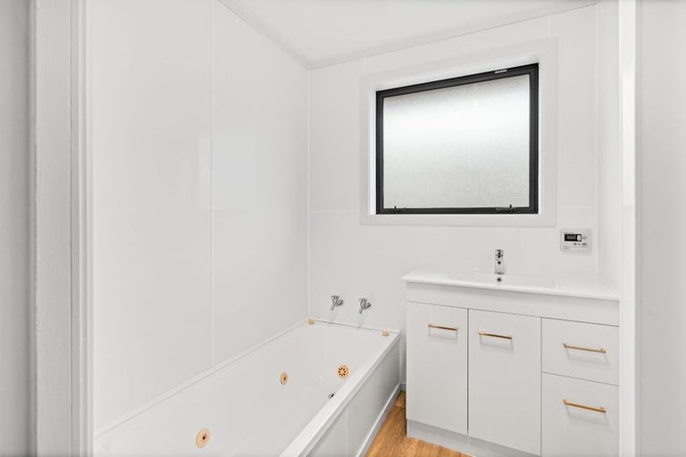 Photo of property in 84 Foremans Road, Islington, Christchurch, 8042