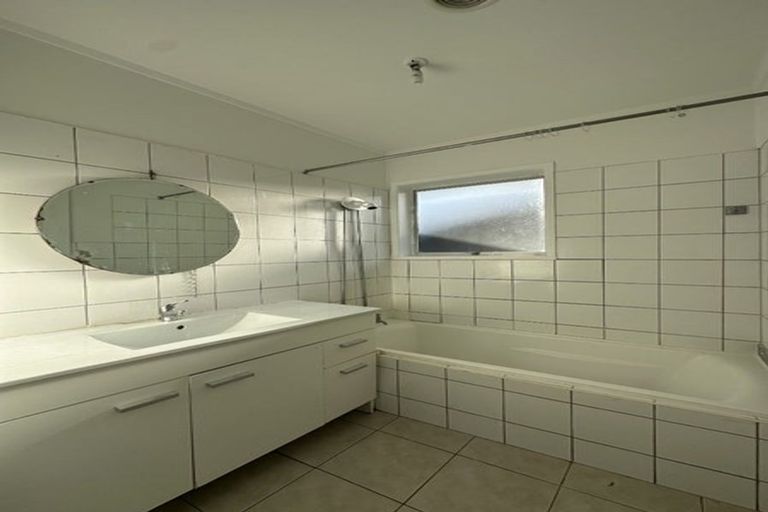 Photo of property in 3/2 Ihaka Place, Papatoetoe, Auckland, 2104