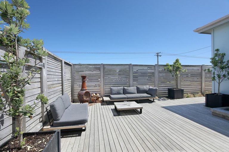 Photo of property in 21 Signal Street, Foxton Beach, Foxton, 4815