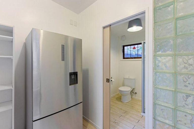 Photo of property in 52 Forest Road, Raumati South, Paraparaumu, 5032