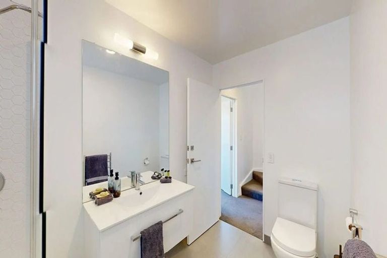 Photo of property in 14/104 Maupuia Road, Maupuia, Wellington, 6022